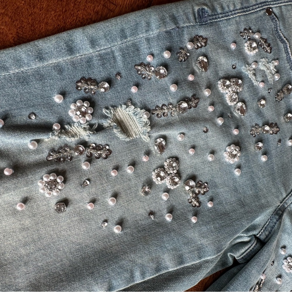 Beautiful denim. - Picture 4 of 6